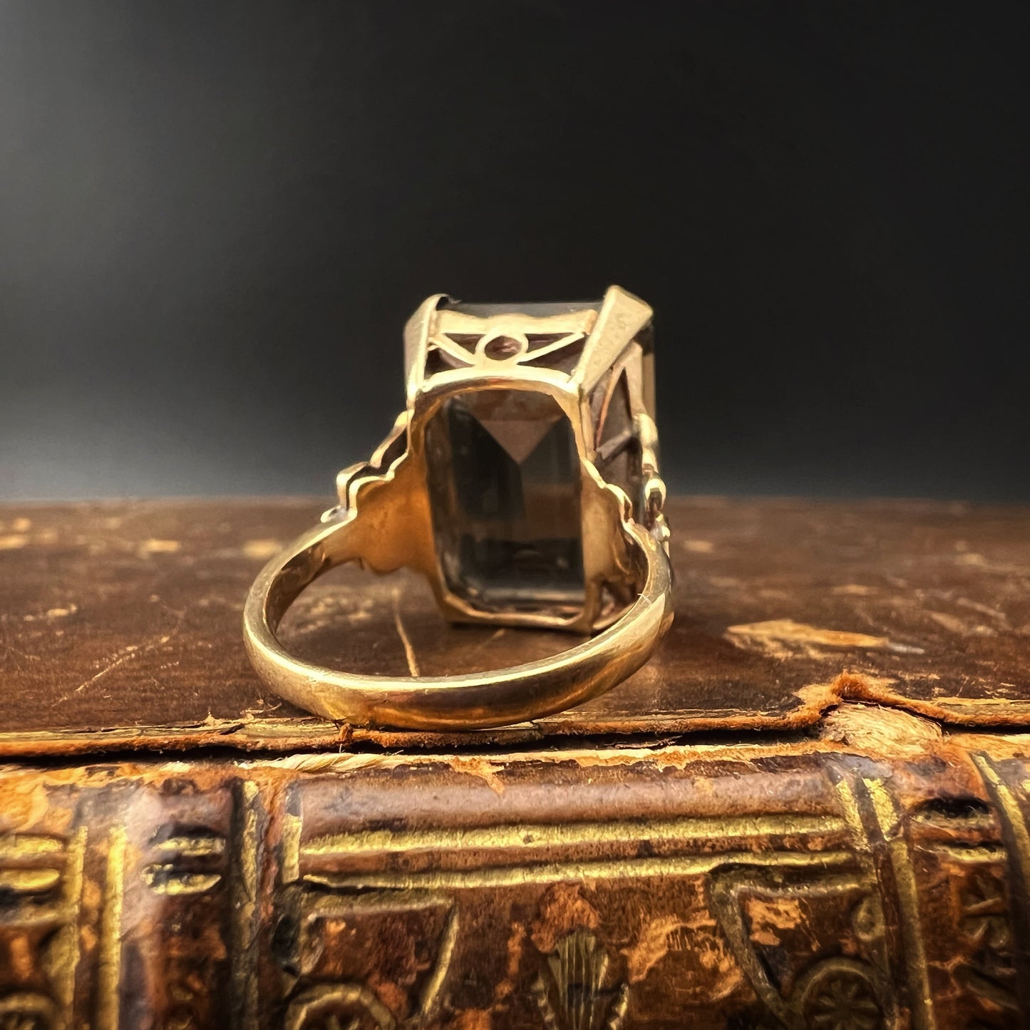 Ring - Cocktailring aus 9 Karat Gold und Rauchquarz