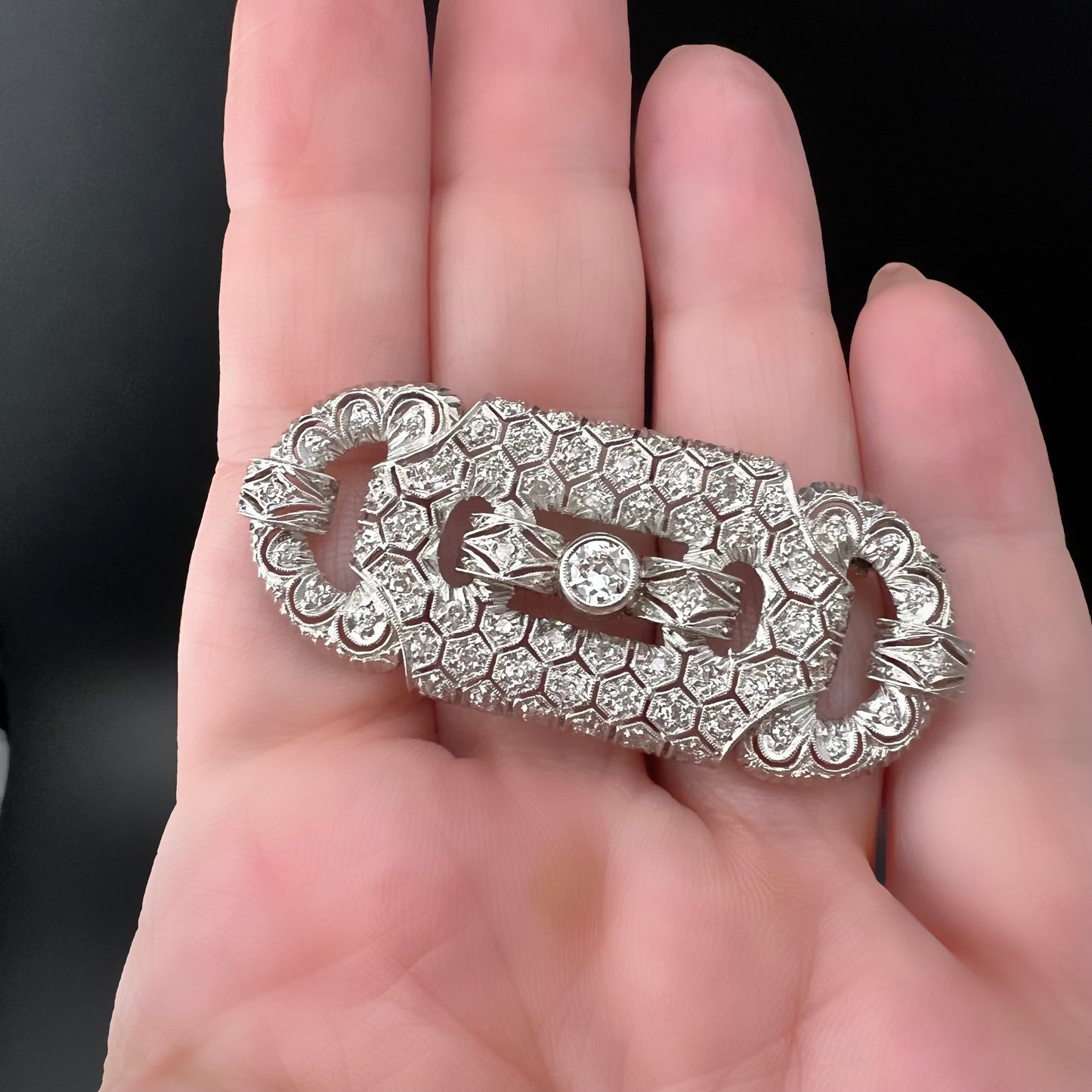 Art-Deco-Brosche aus Platin und Diamanten