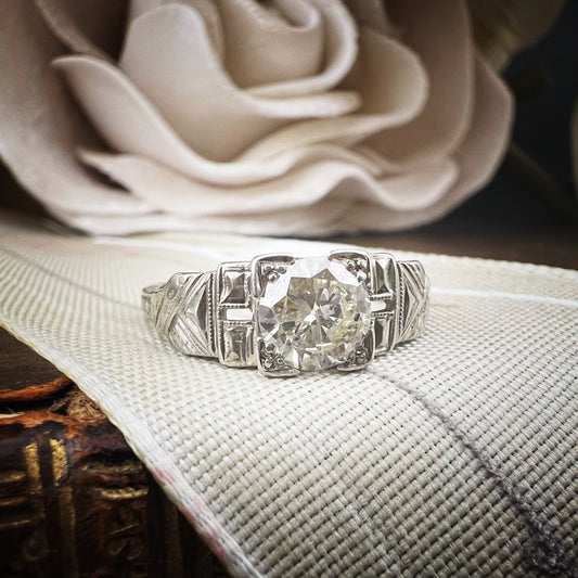 Anello solitario Art Déco in oro bianco 18 ct con diamante old mine cut