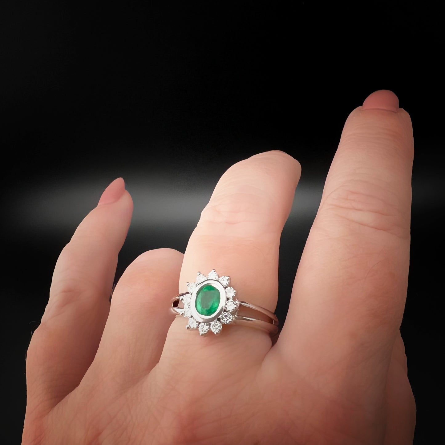 18K Gold Emerald and Diamond Daisy Ring