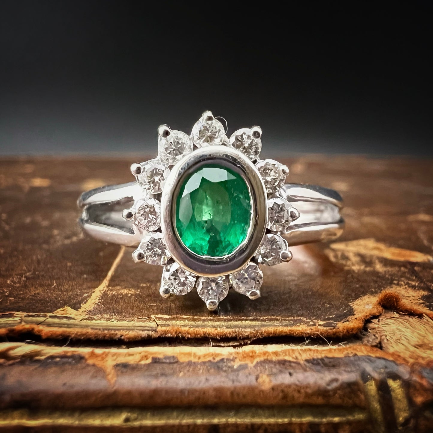 18K Gold Emerald and Diamond Daisy Ring