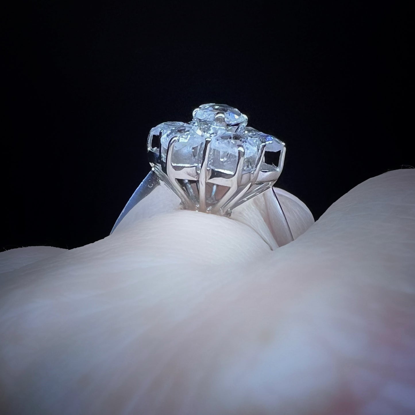 Gänseblümchenring aus 18 Karat Gold mit Rosettendiamanten – 1930er