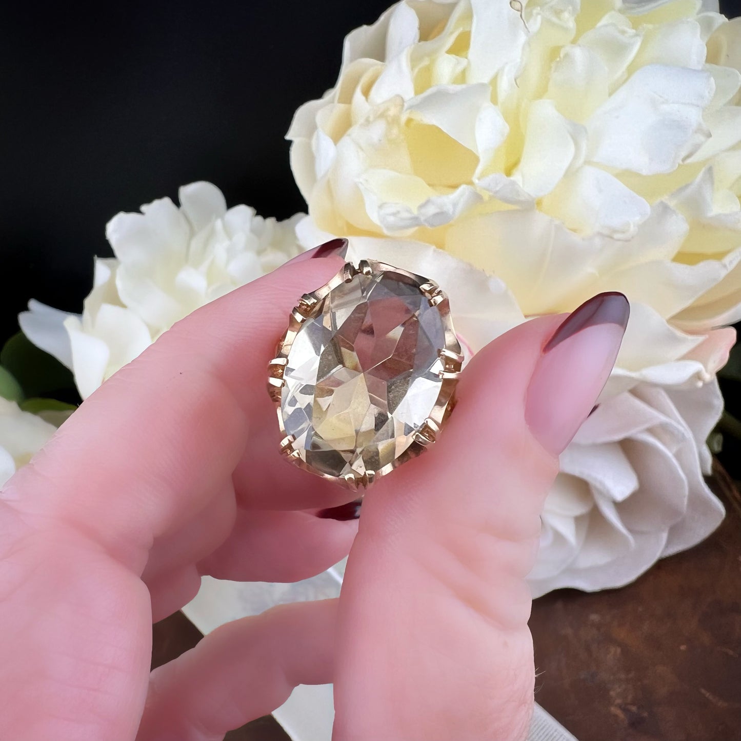 Cocktail Ring Vintage con Quarzo Grigio Caldo – Birmingham, 1975