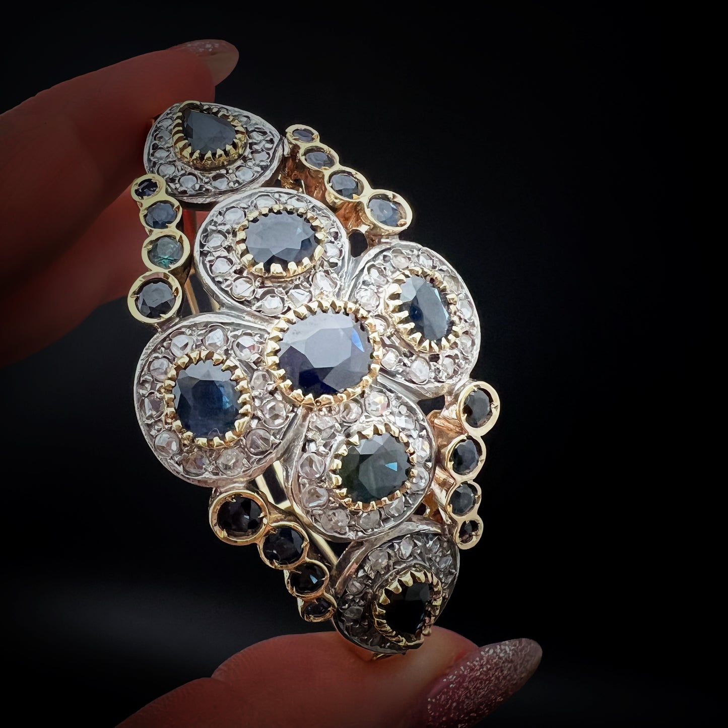 Vintage bracelet with sapphires and diamonds