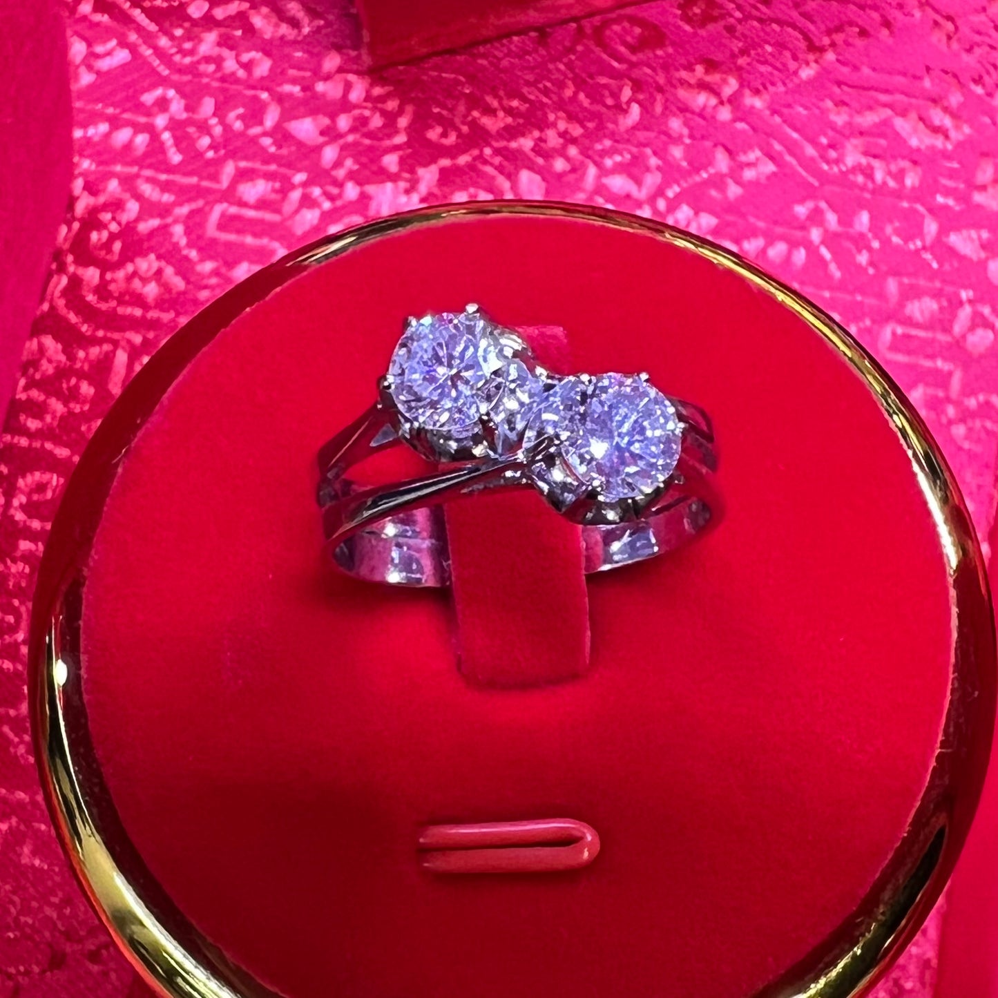 Anello “toi et moi” o contrariè oro bianco 18 kt e diamanti .52/.55 - .46/.48 ct. GIA