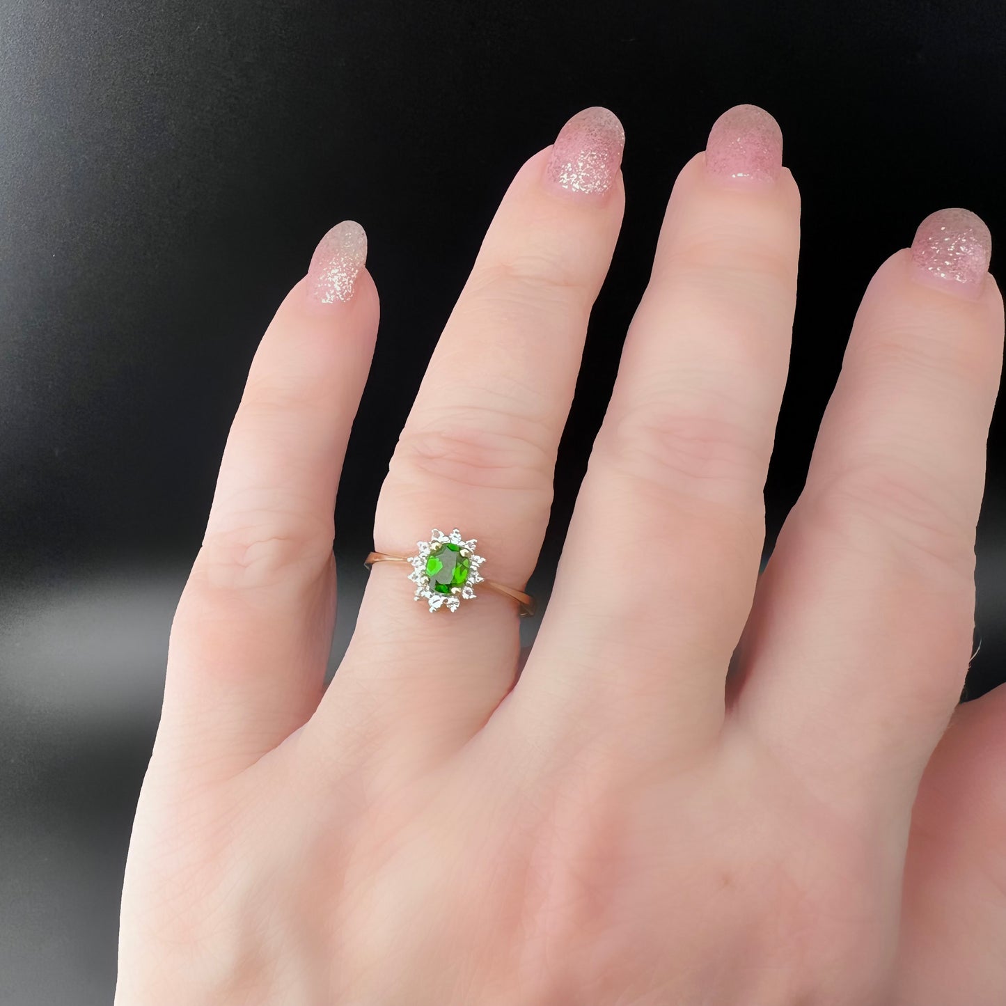 Vintage 9ct Yellow Gold Ring with Chrome Diopside and White Topazes