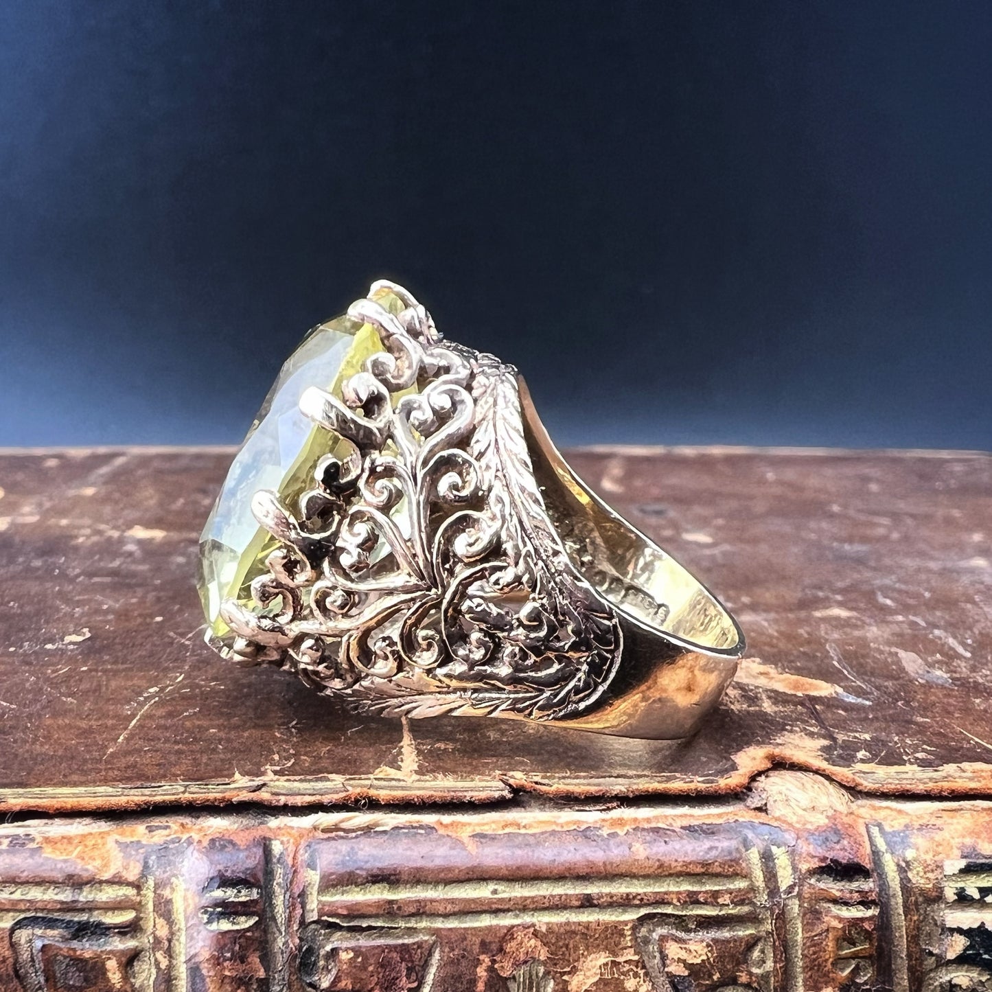 Gold cocktail ring with lemon citrine 35 ct London 1967