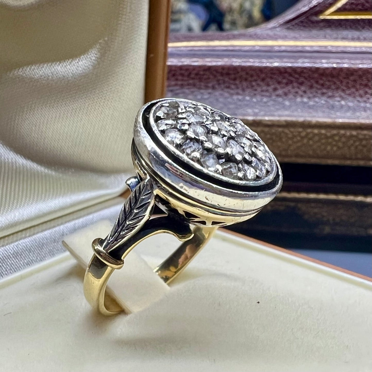 18K gold and diamond patch ring