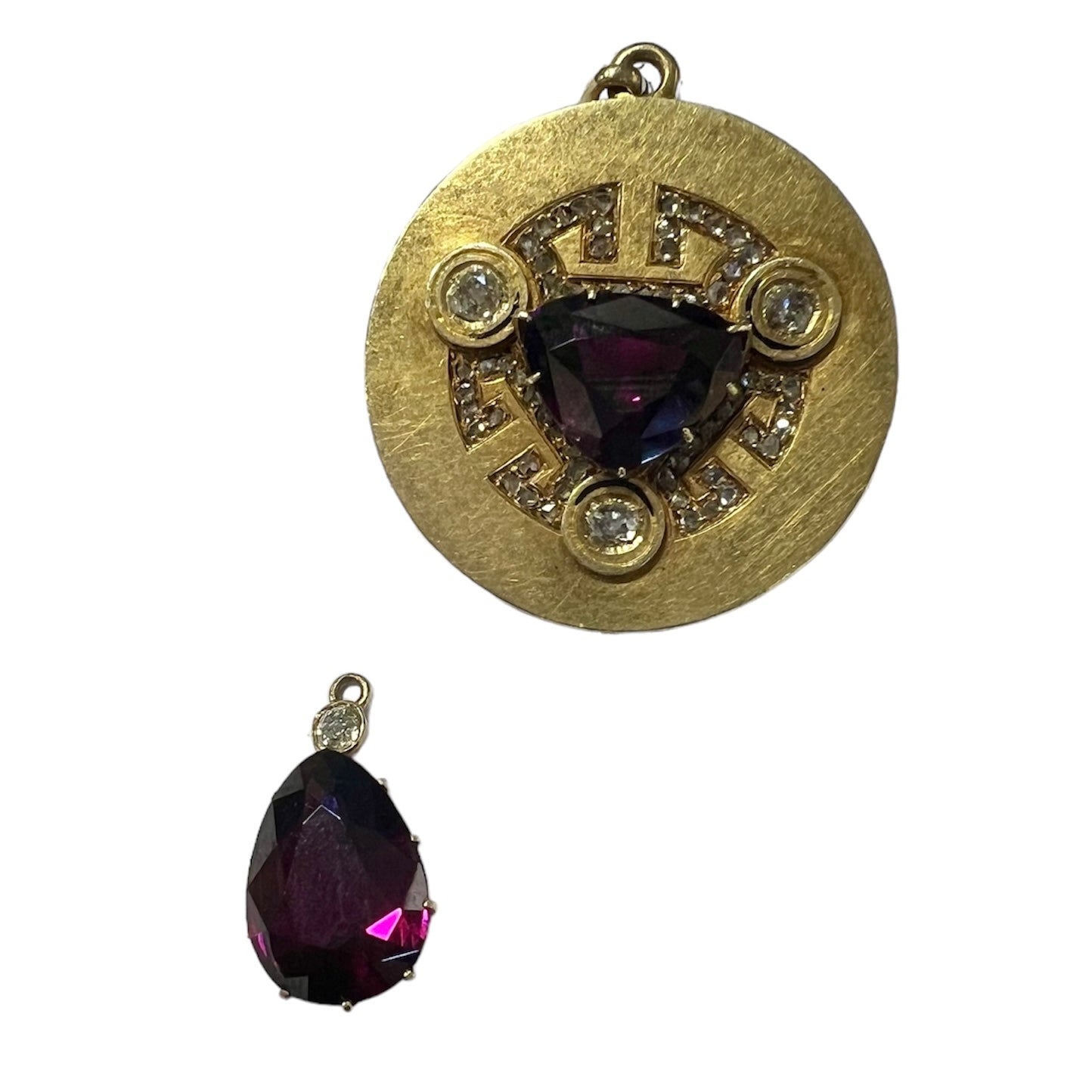 Art Deco brooch pendant in gold, amethysts, diamonds