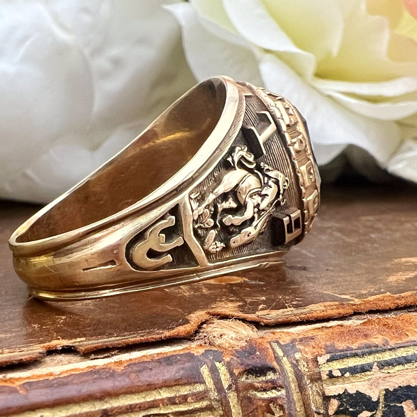 Cosa Ring High School, Chino, in California 1982 con incisione interna cowboy