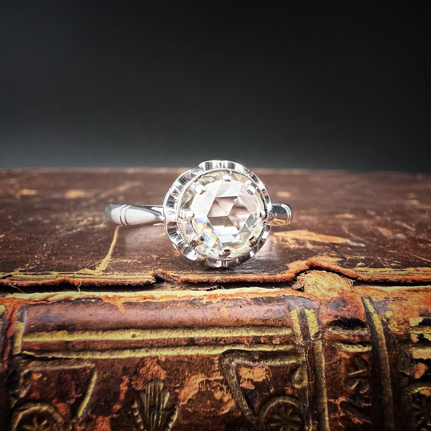 18 Karat Gold-Solitärring mit Diamant im Rosenschliff – 1930er