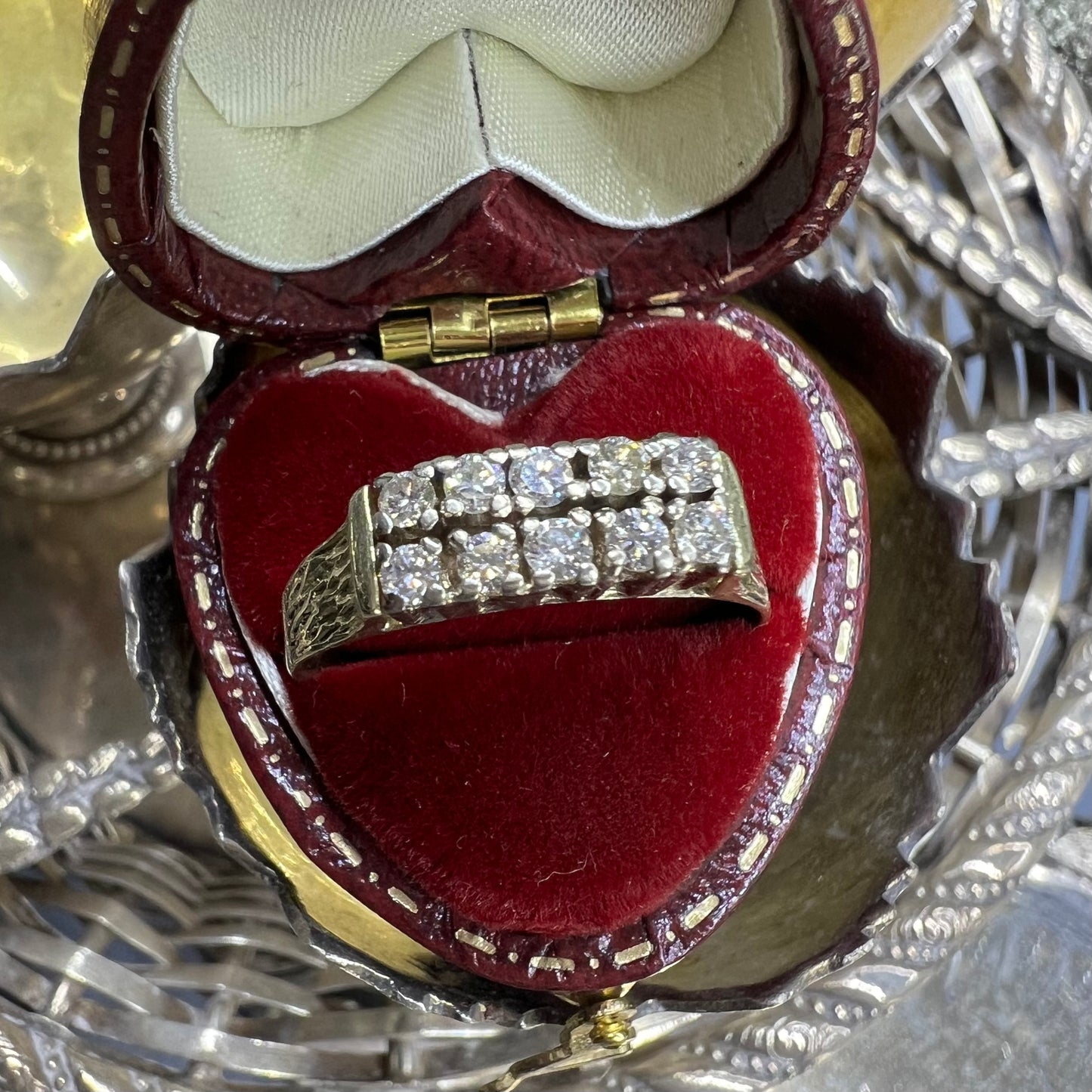 Riviére in yellow gold with a double row of diamonds