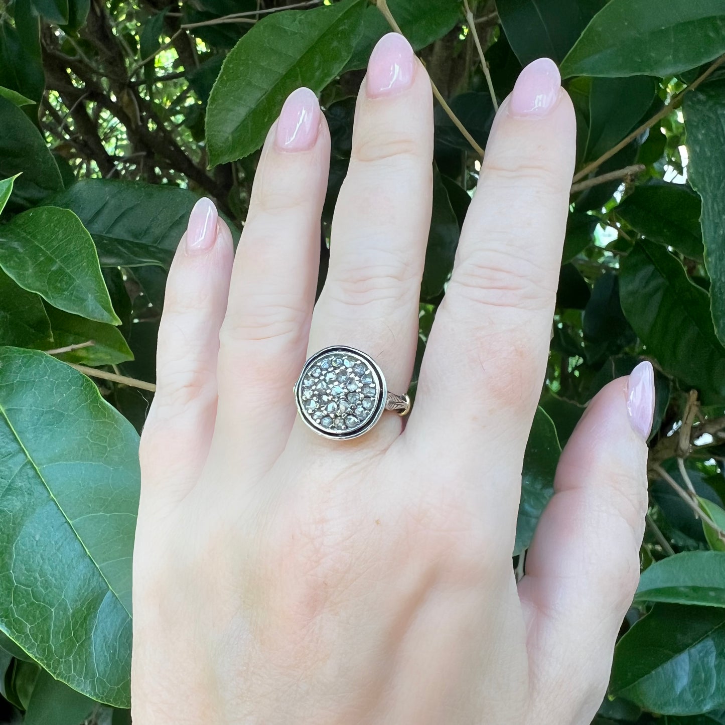 18K gold and diamond patch ring