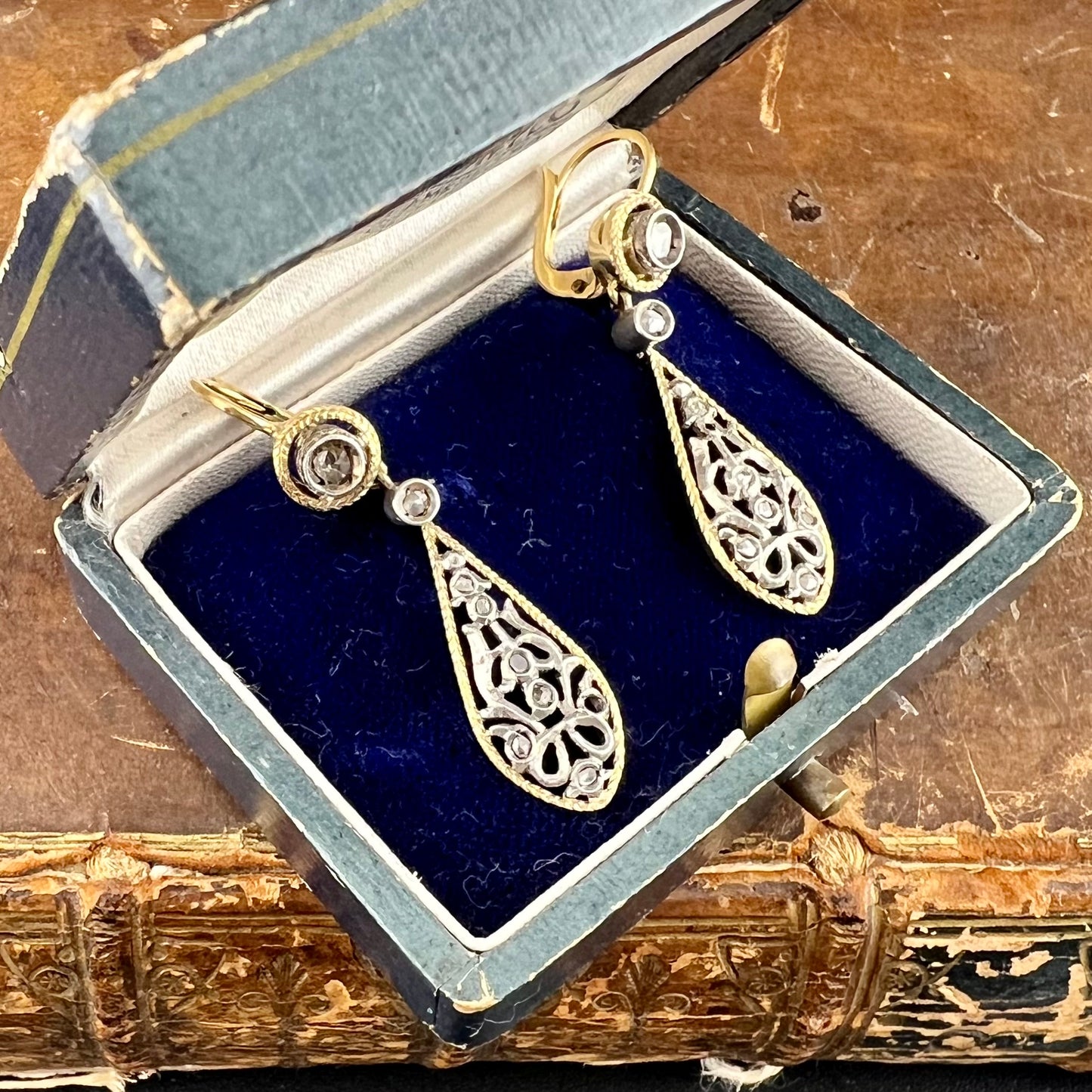 18k gold drop earrings with rose cut diamonds set in silver. Italy c. 1920.