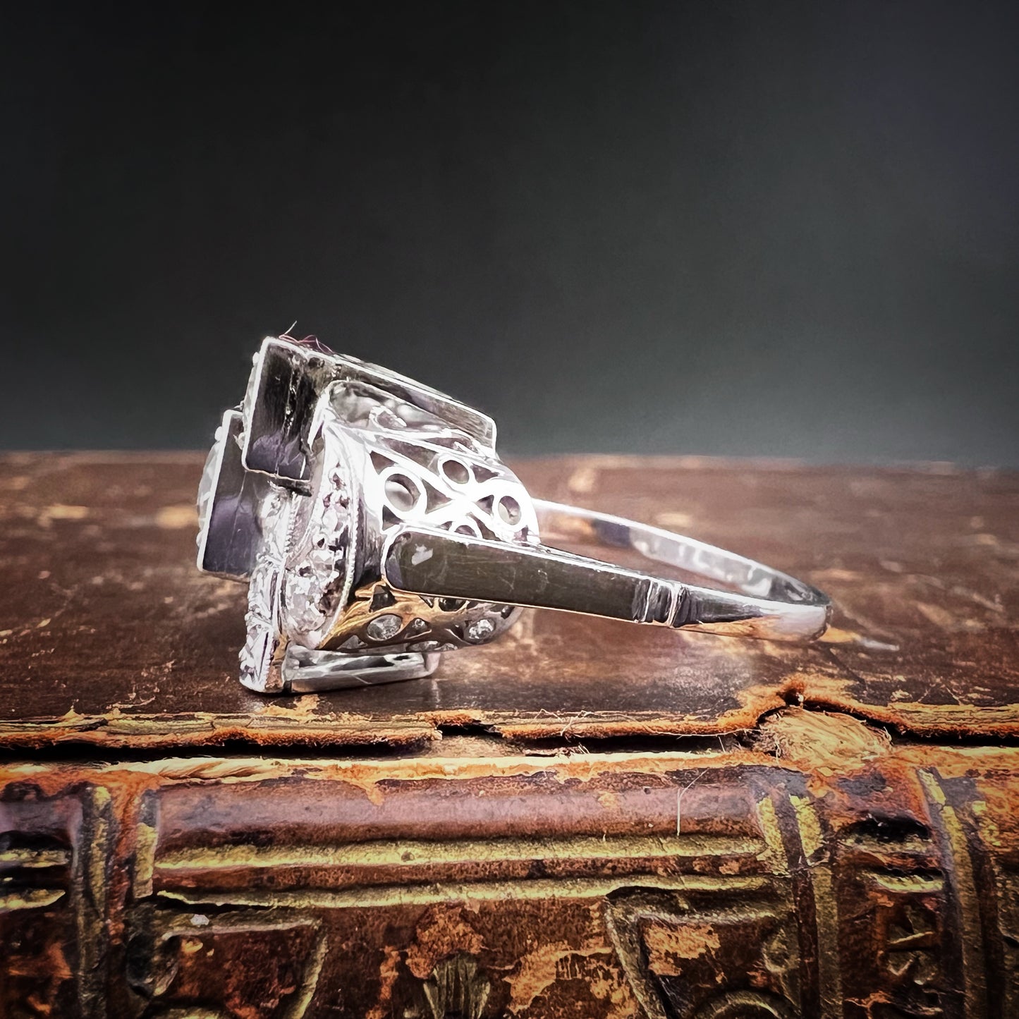 Art Deco Platinum Ring with Natural Diamonds