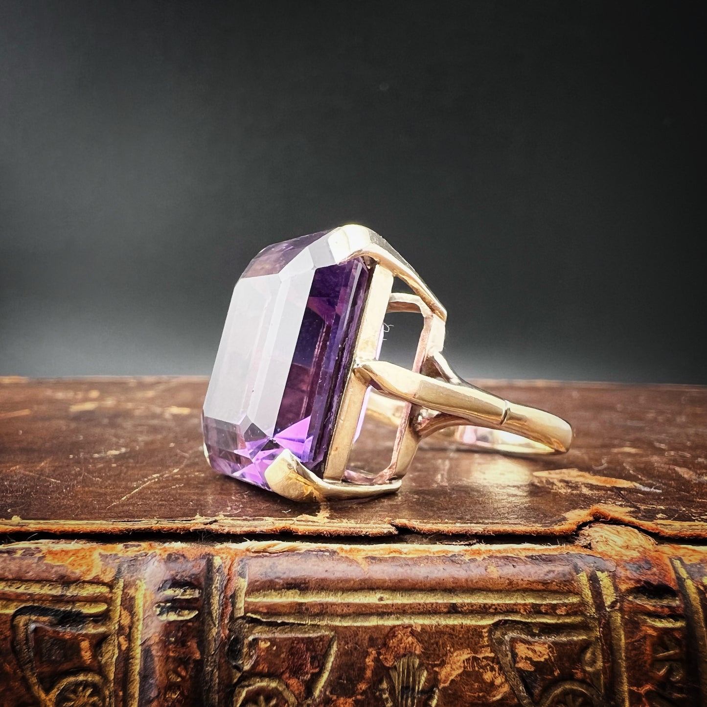 1960s gold cocktail ring with large 23.65 ct amethyst