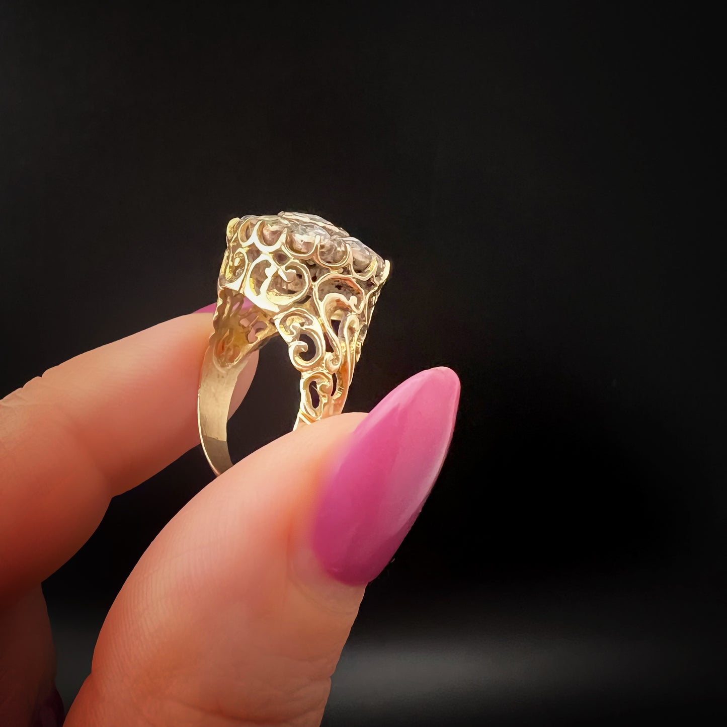 Large ring from the early 19th century in 18 ct gold and rose-cut diamonds for approximately 2 ct