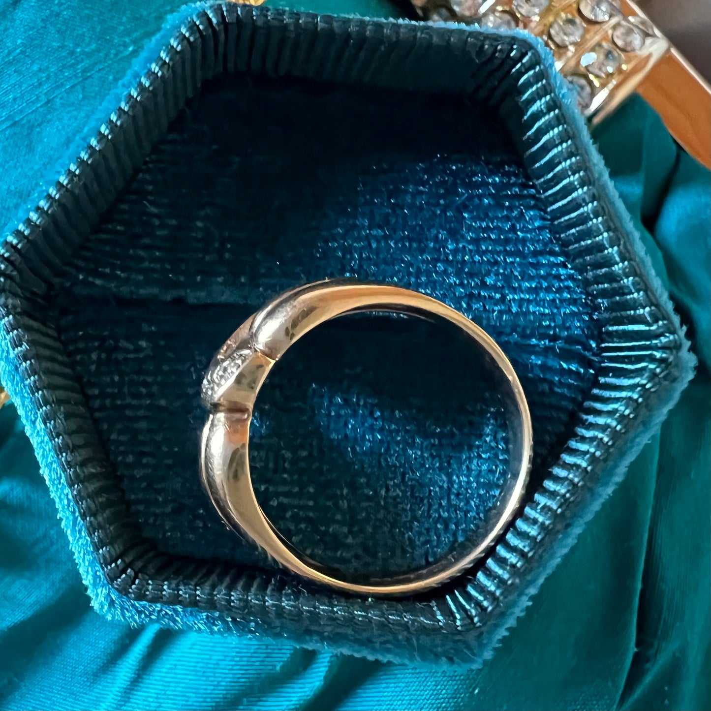 Bandring mit Diamanten