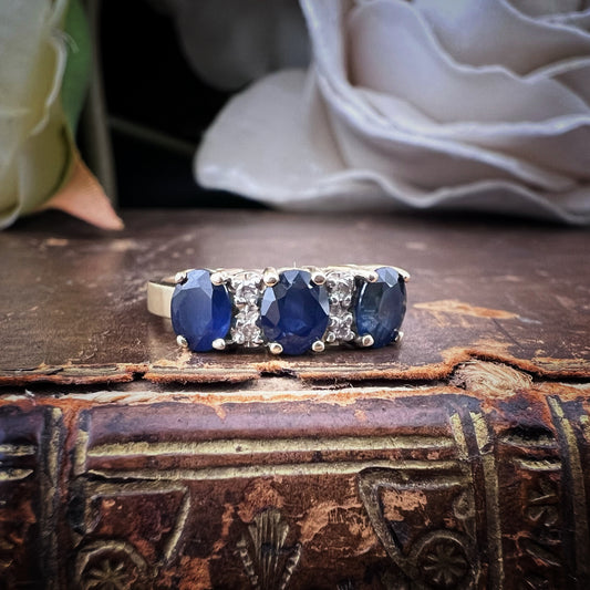 Anello Vintage Americano in Oro 14 kt con Zaffiri e Diamanti – Anni ’70