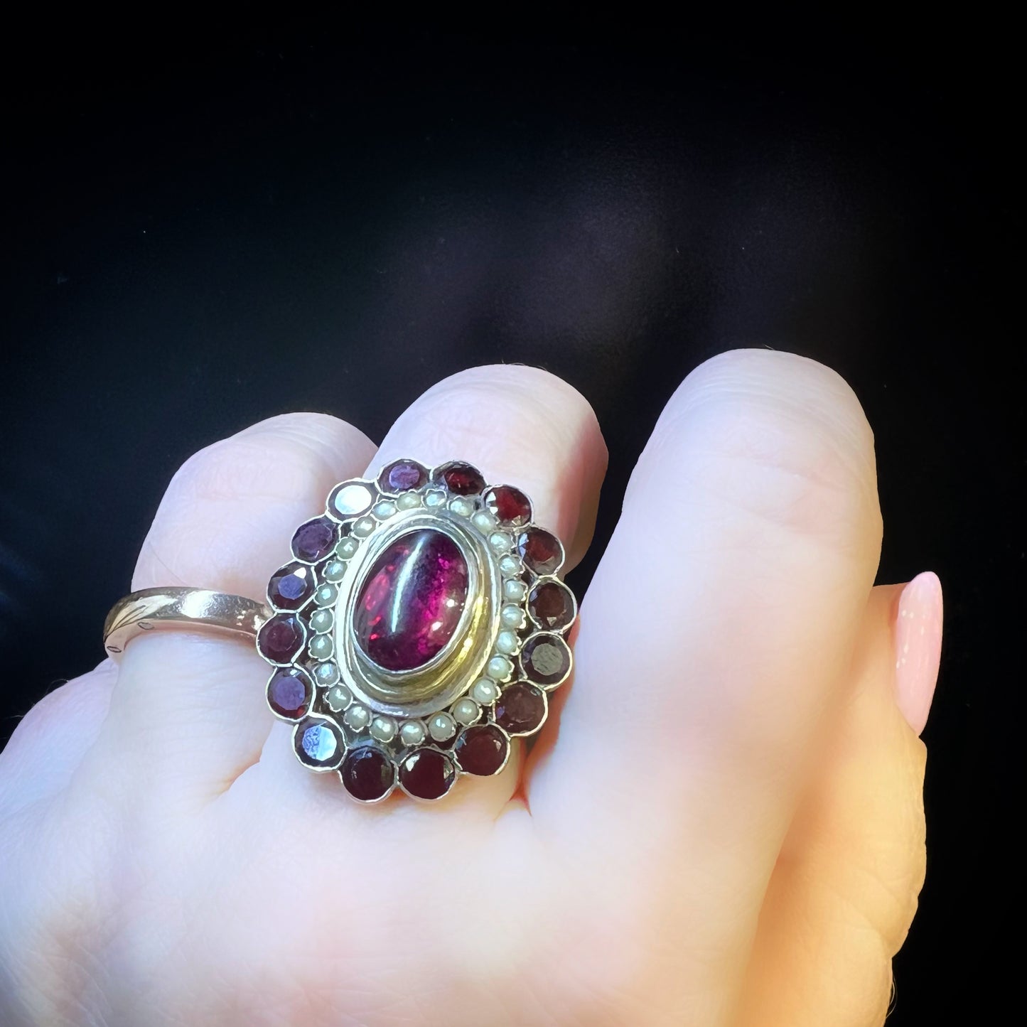 Gold locket ring with garnets and pearls, Italy, c. 1880