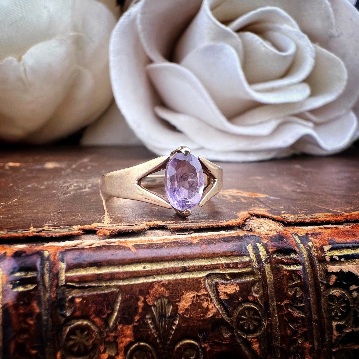 Anello vintage con ametista ovale – anni ’70