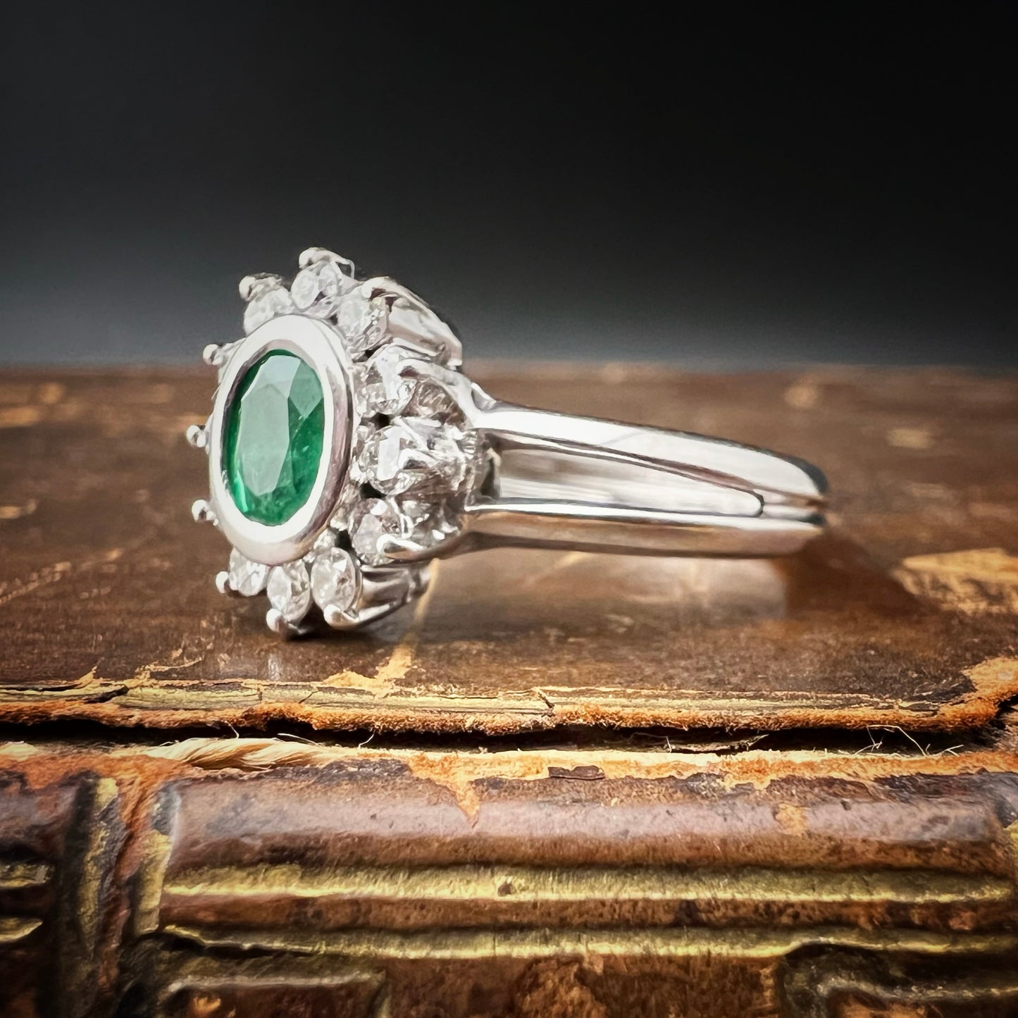 18K Gold Emerald and Diamond Daisy Ring