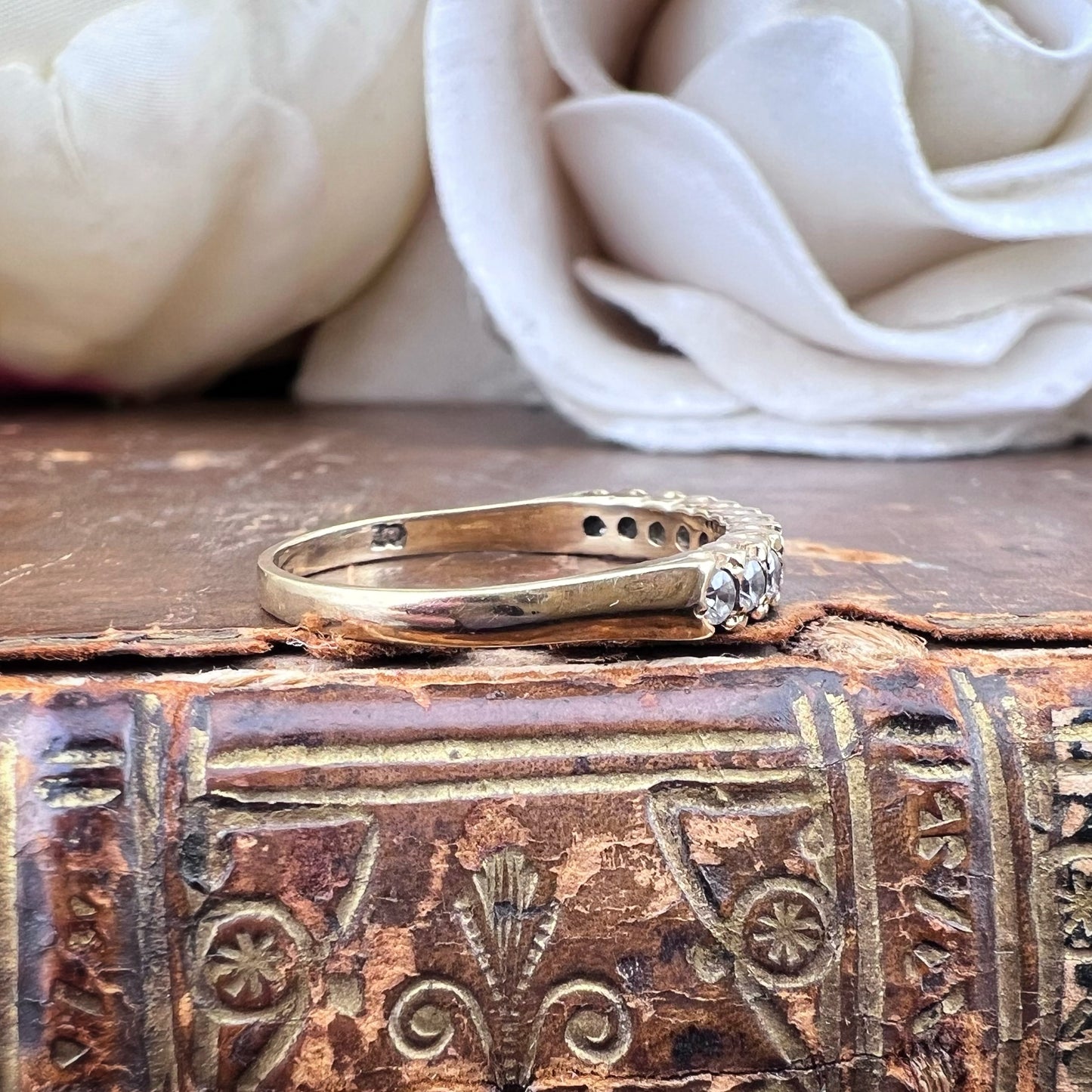 Anello Riviera Vintage in Oro Giallo con Cristalli