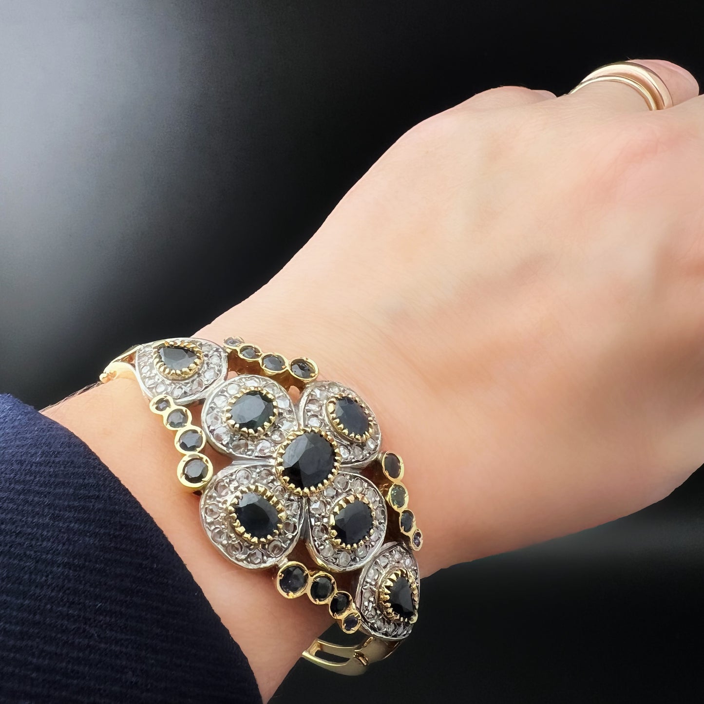 Vintage bracelet with sapphires and diamonds