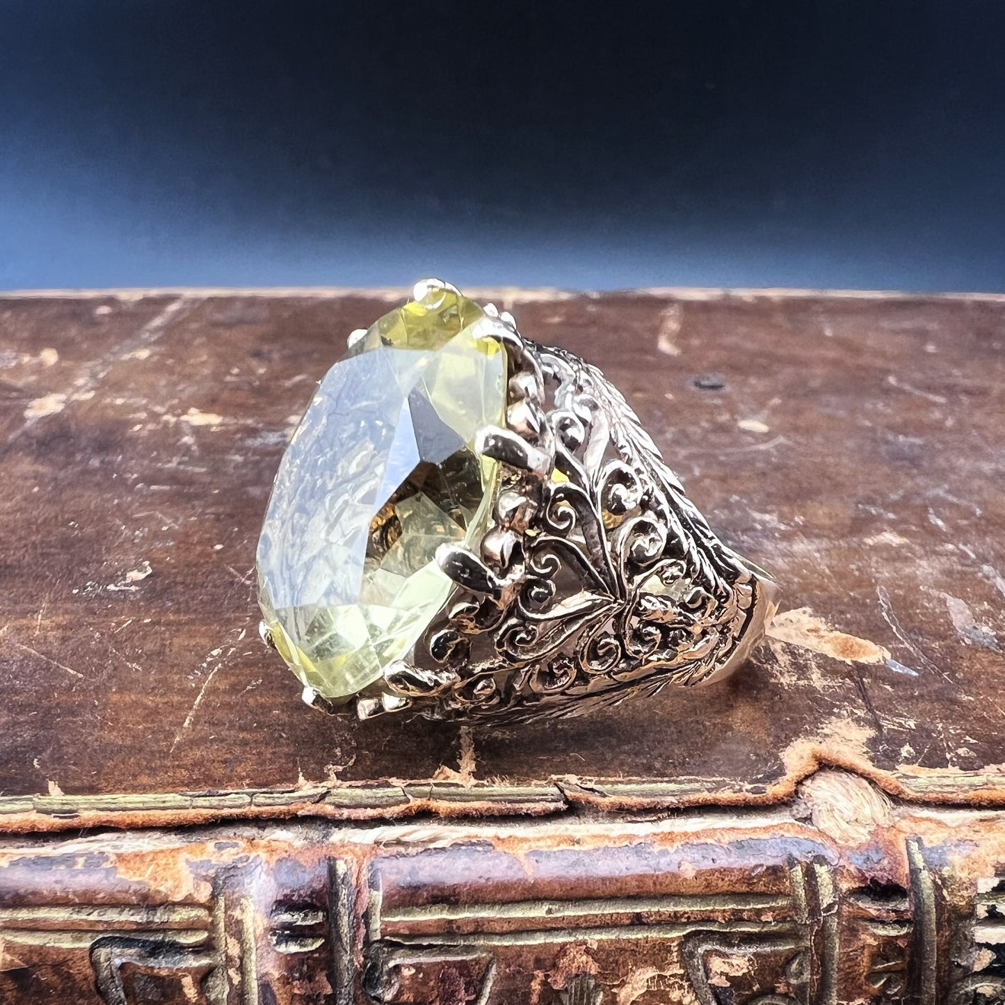 Gold cocktail ring with lemon citrine 35 ct London 1967