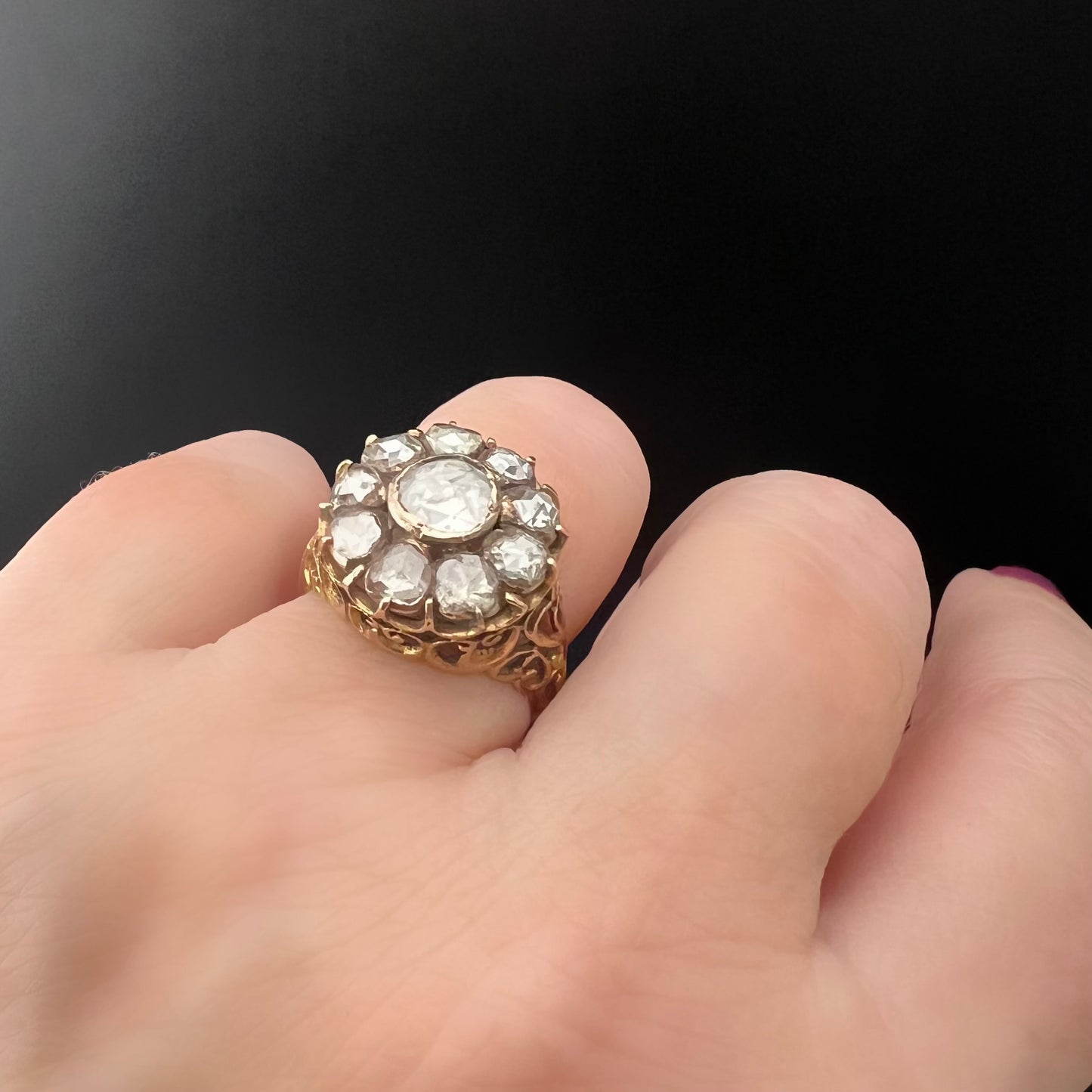 Large ring from the early 19th century in 18 ct gold and rose-cut diamonds for approximately 2 ct