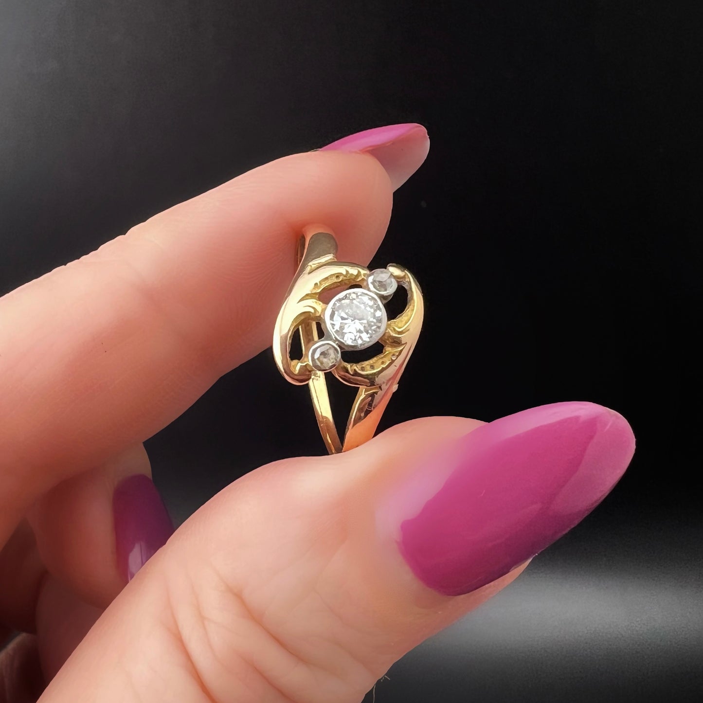 Anello Art Nouveau in oro 18 ct e diamante a taglio europeo