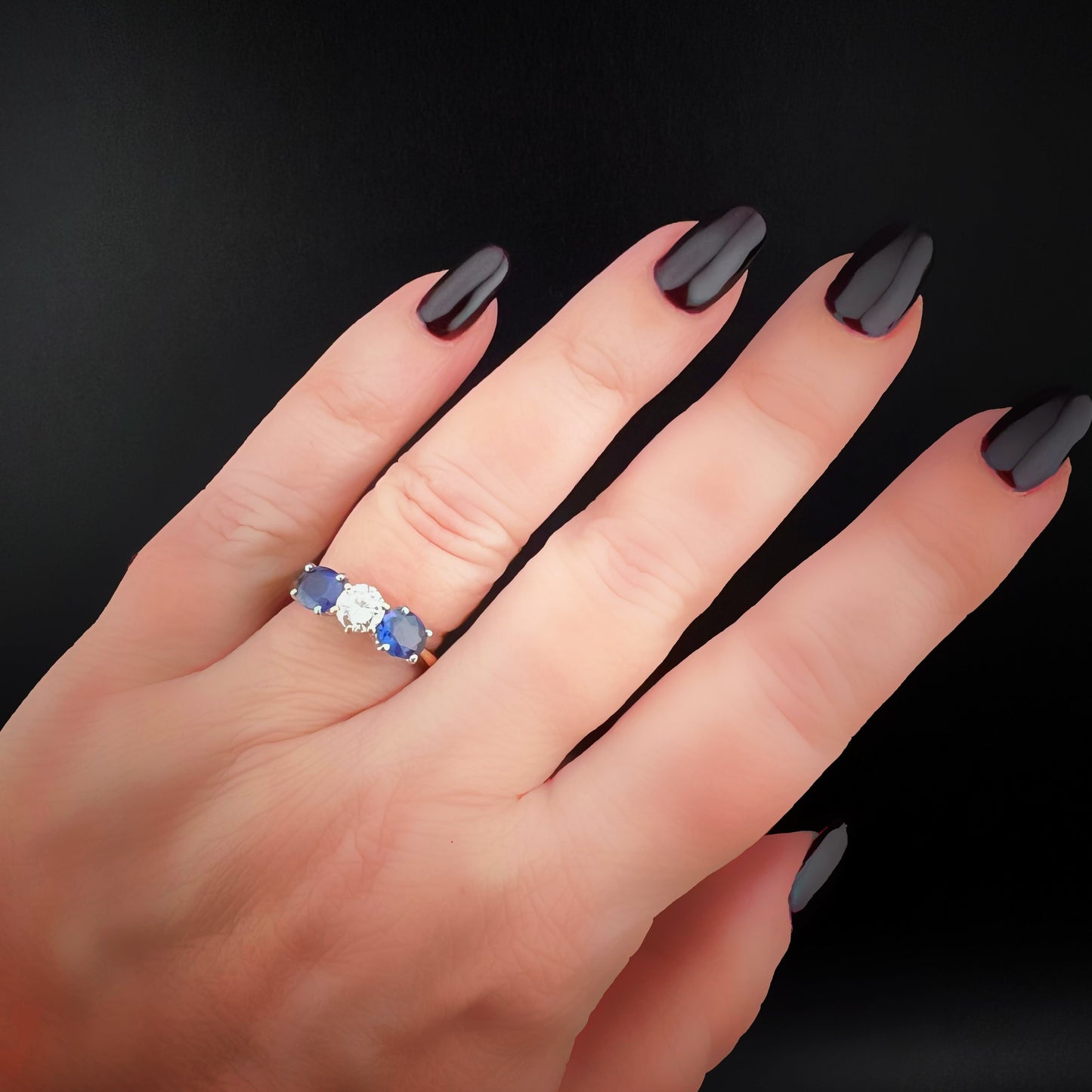 18k gold diamond and sapphire ring. Italy, c. 1920.