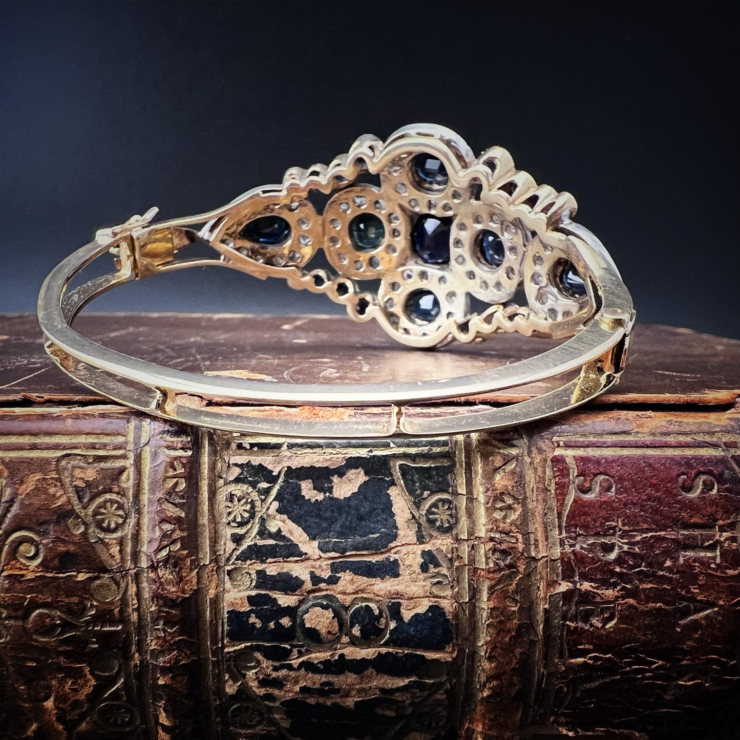 Vintage bracelet with sapphires and diamonds