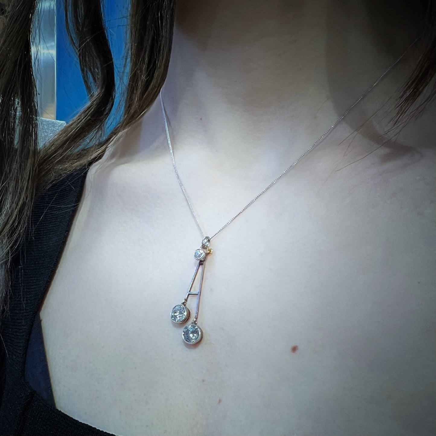 Art Deco pendant in 18k gold and 2.25 carats of diamonds