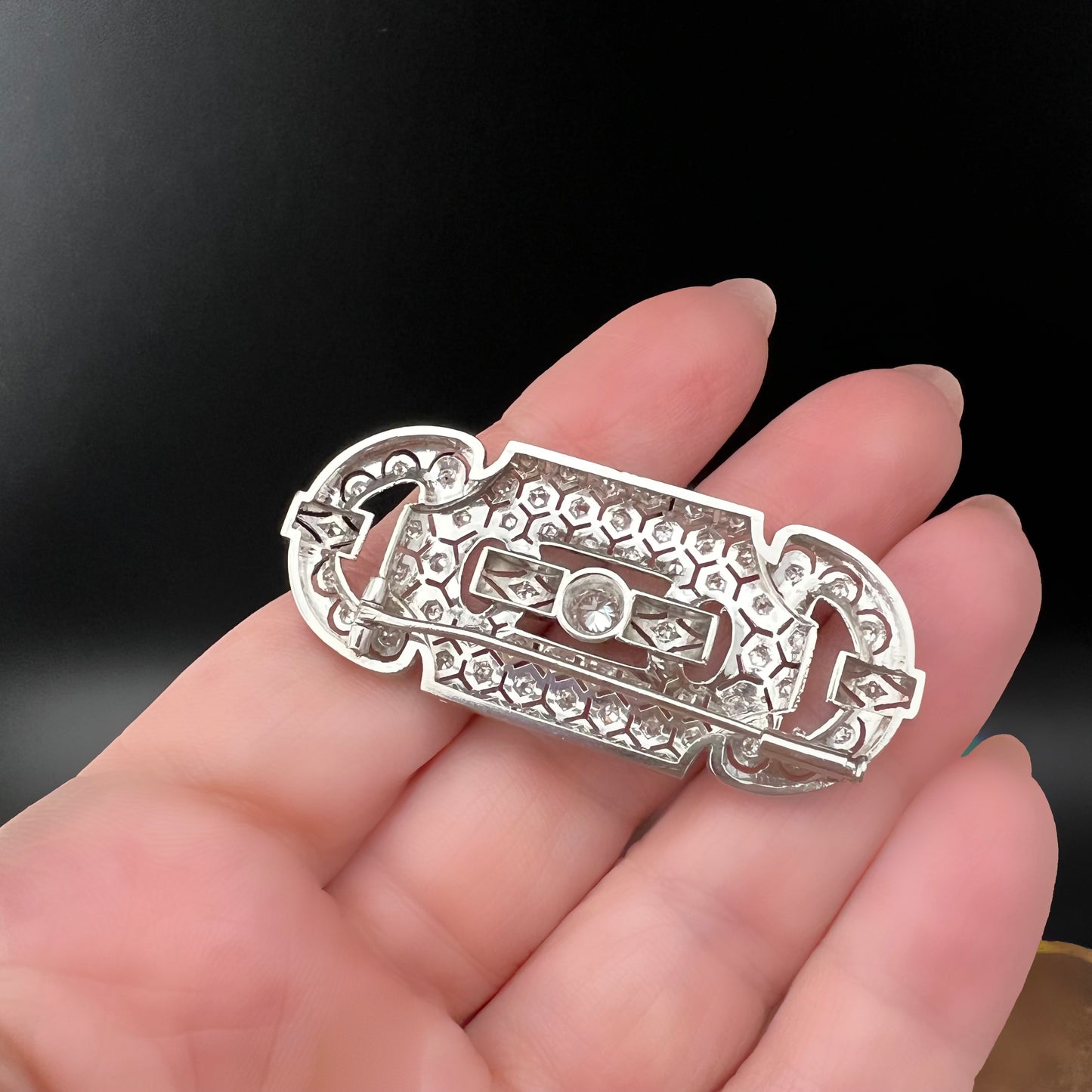 Art-Deco-Brosche aus Platin und Diamanten