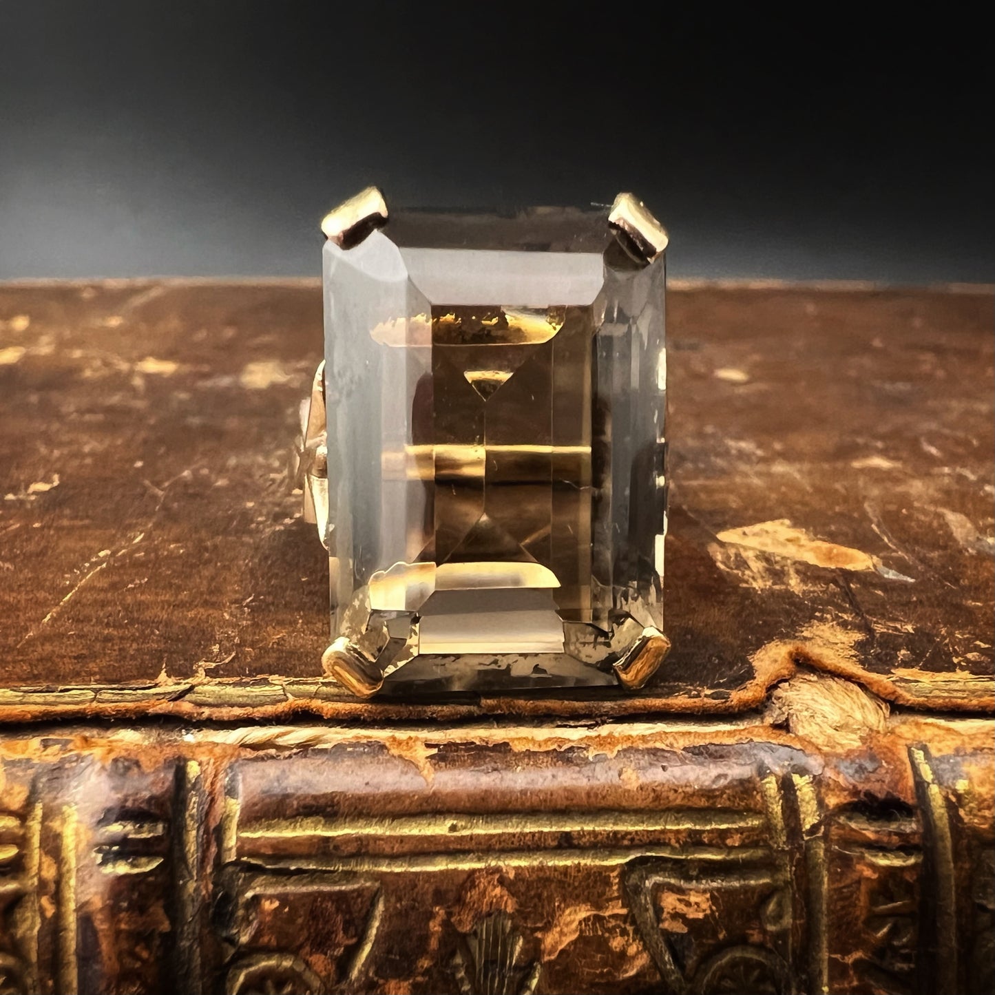 Ring - Cocktailring aus 9 Karat Gold und Rauchquarz