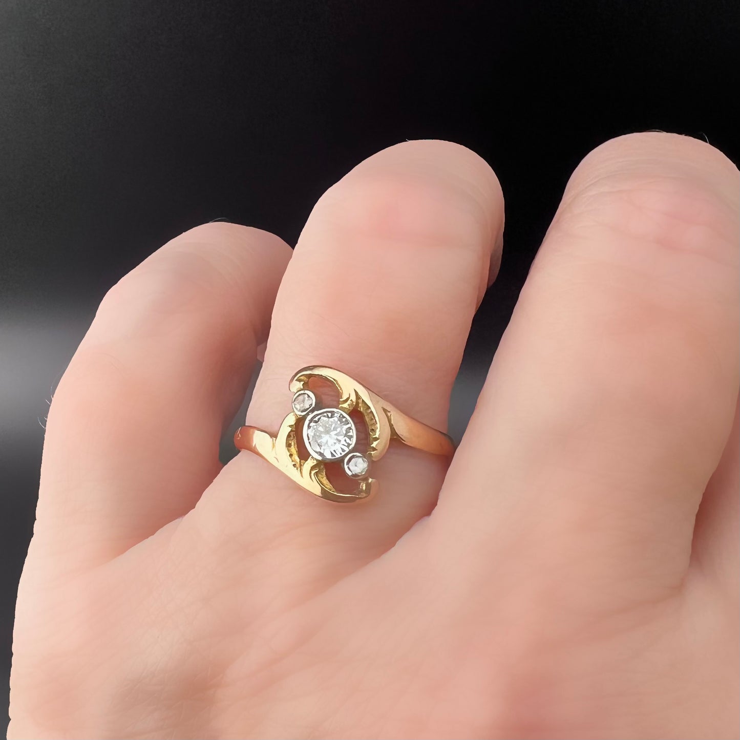 Anello Art Nouveau in oro 18 ct e diamante a taglio europeo
