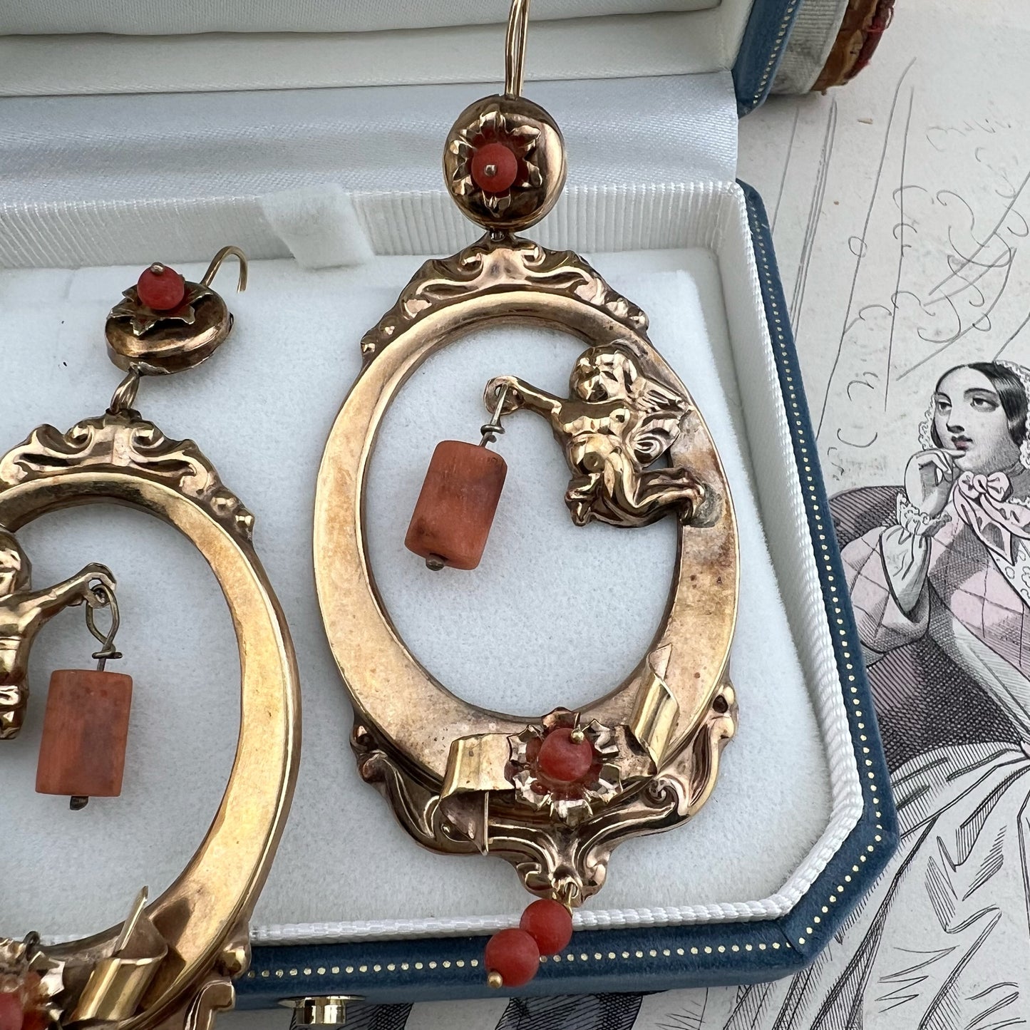 Orecchini Borbonici con Putto e Coralli — Modello Rarissimo, Regno delle Due Sicilie, metà ‘800