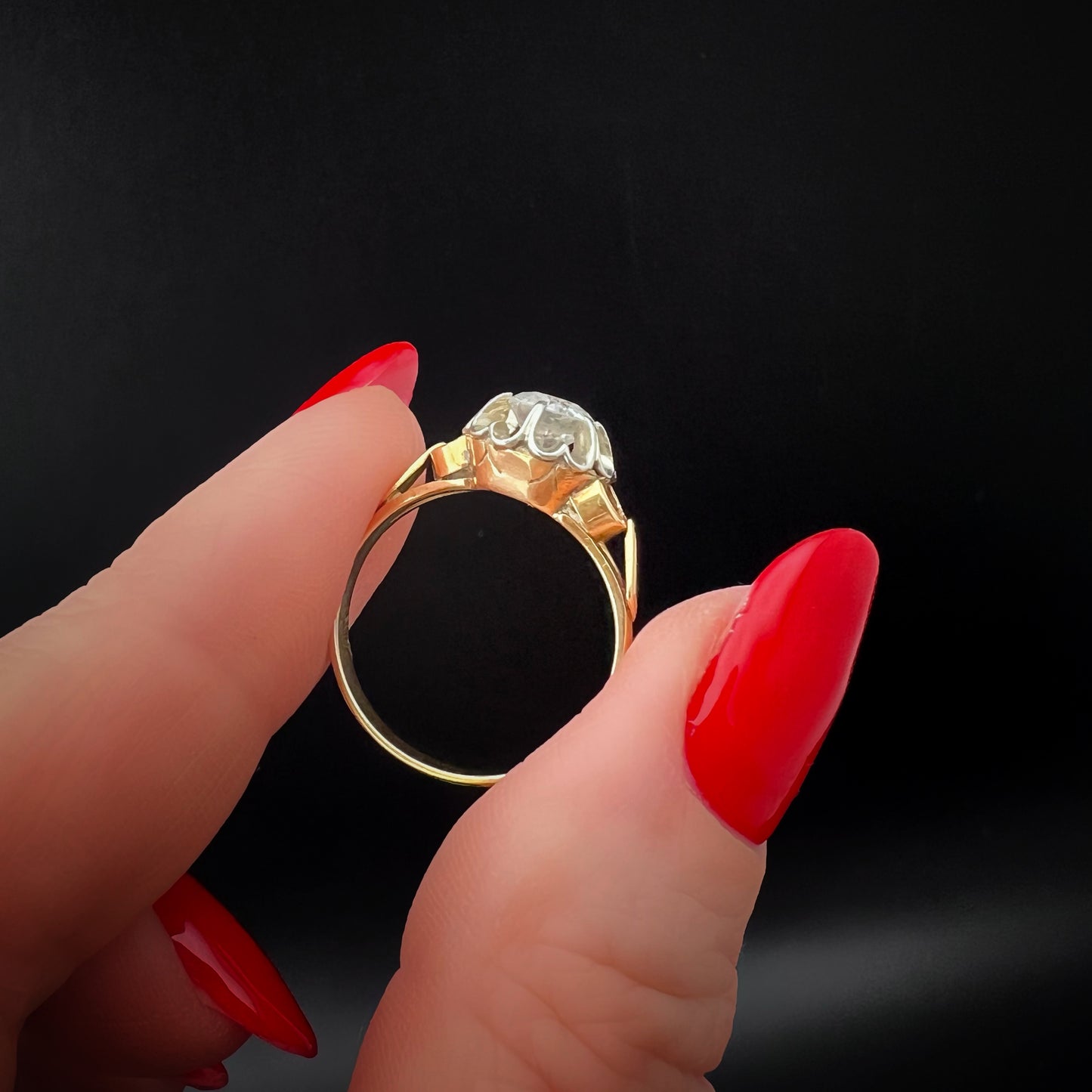 Solitärring aus 18 Karat Gold, Italien, ca. 1930