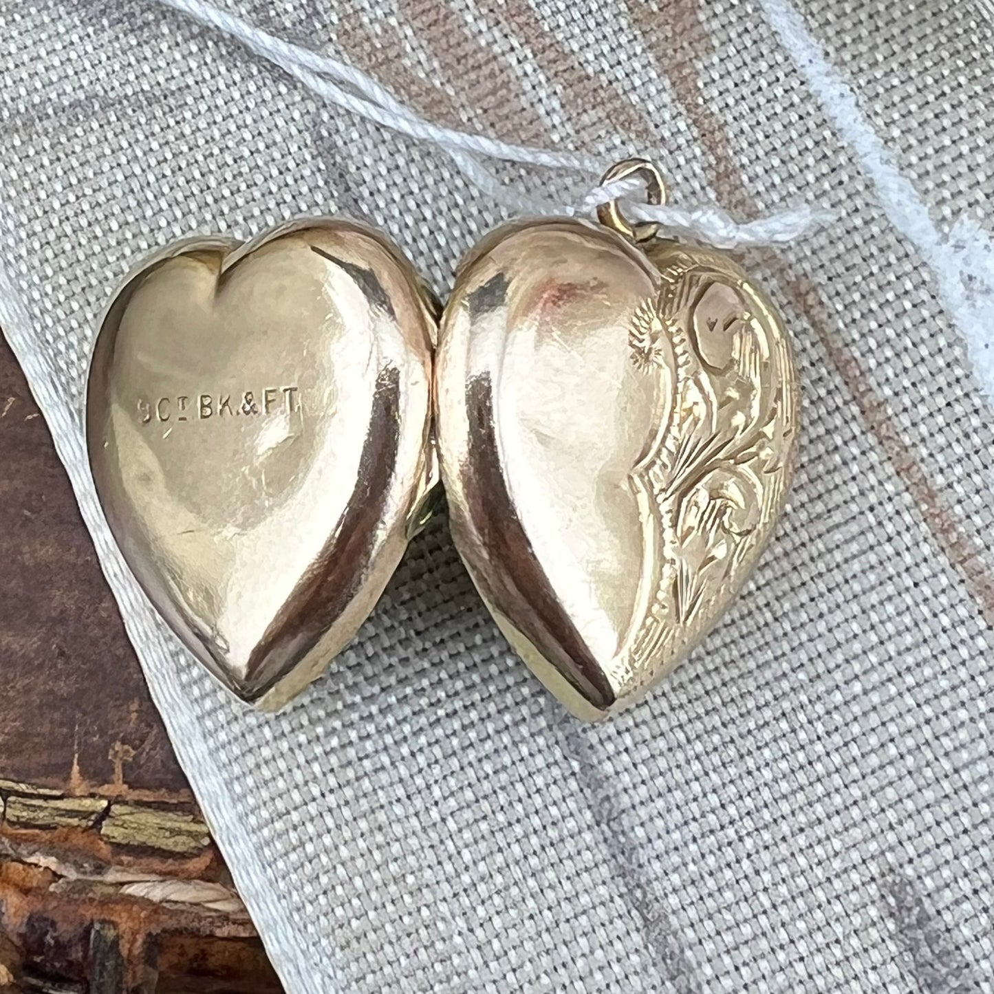 N. 09 - Locket porta foto in oro 9 ct back & front primi 900
