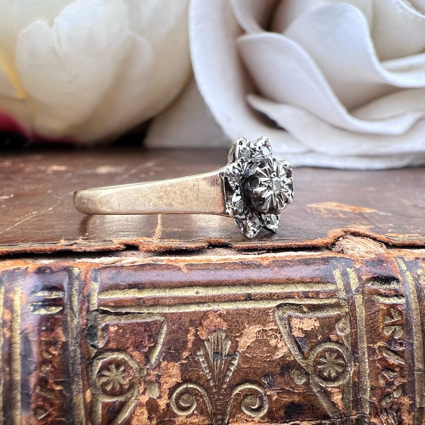 Anello vintage a margherita o stella con diamanti – Birmingham, 1980