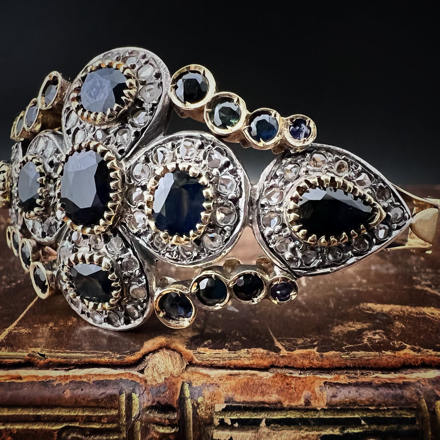 Vintage bracelet with sapphires and diamonds