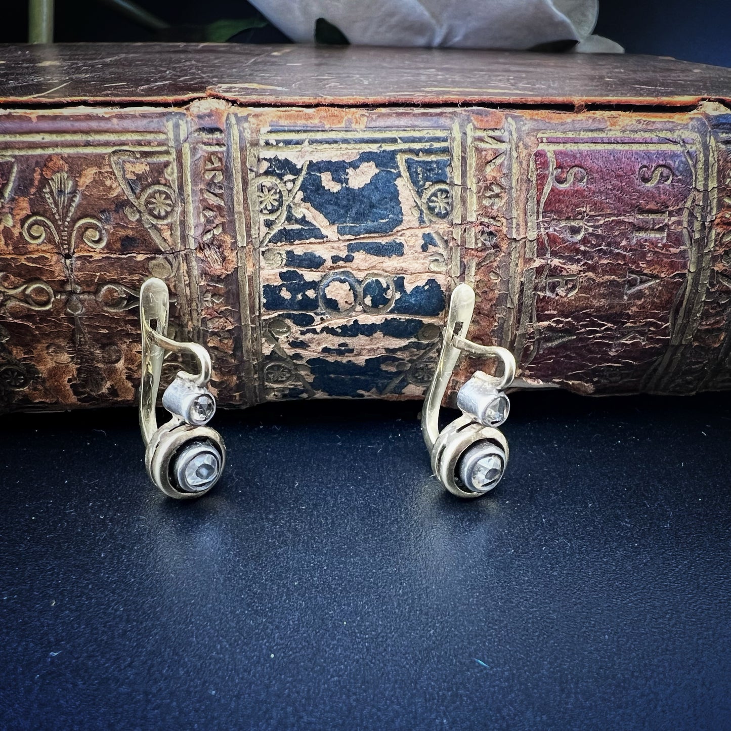 Vintage gold and diamond earrings – 1940s