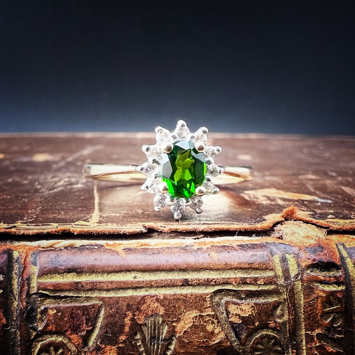 Vintage 9ct Yellow Gold Ring with Chrome Diopside and White Topazes