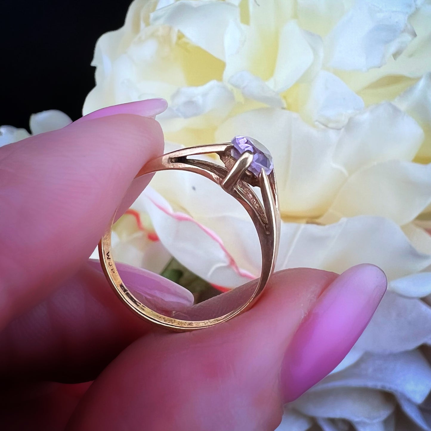 Anello vintage con ametista ovale – anni ’70