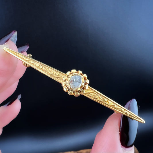 Spilla antica in oro con diamante a taglio rosa – Forma a losanga