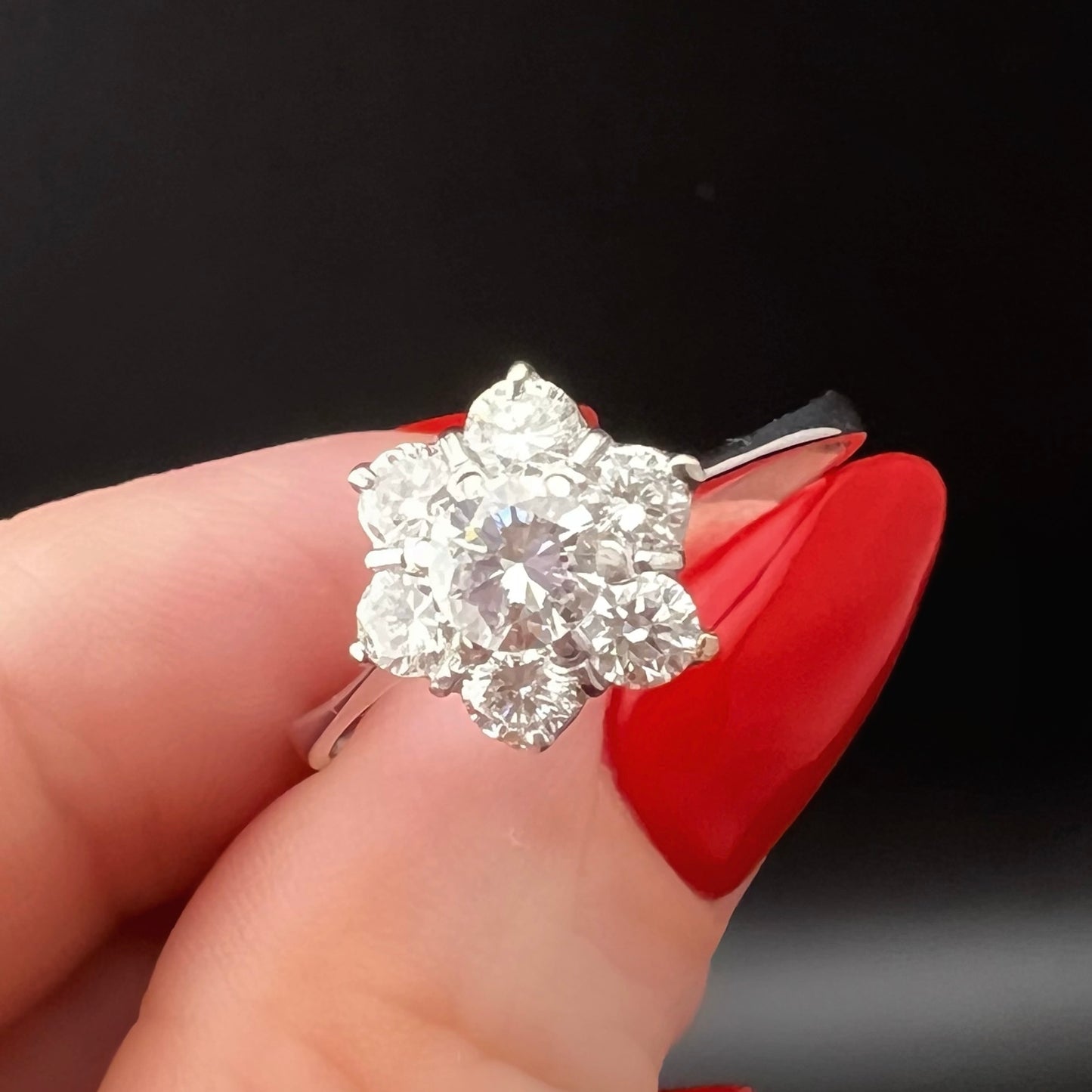 Gänseblümchenring aus 18 Karat Weißgold und Diamanten