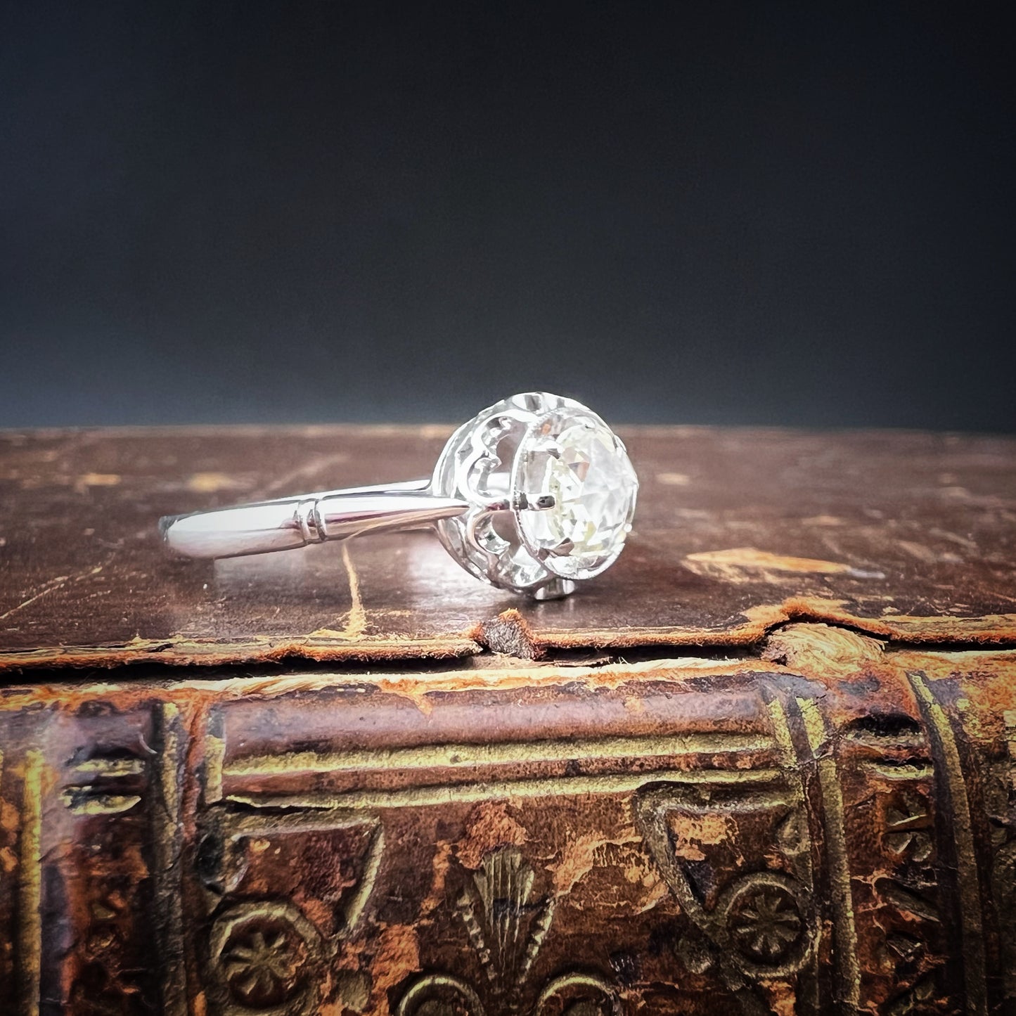 18 Karat Gold-Solitärring mit Diamant im Rosenschliff – 1930er