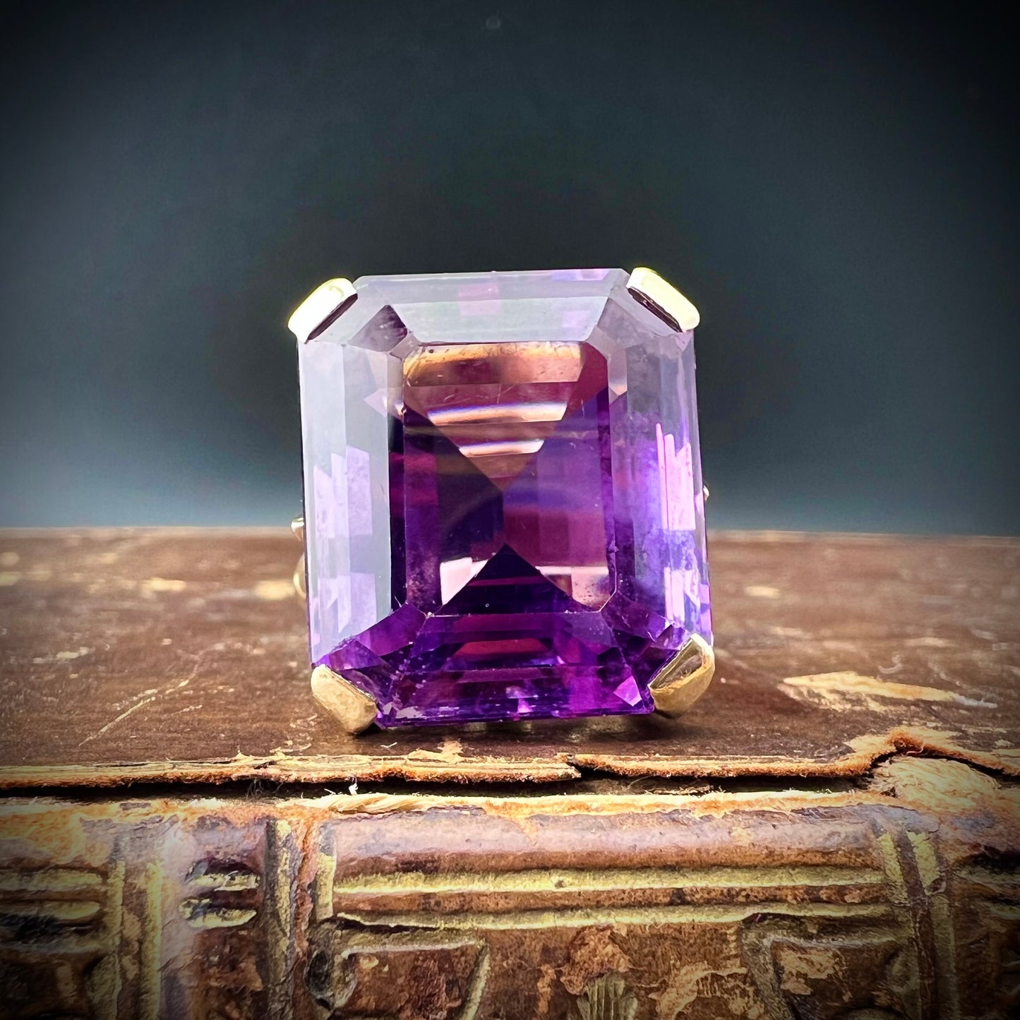 1960s gold cocktail ring with large 23.65 ct amethyst