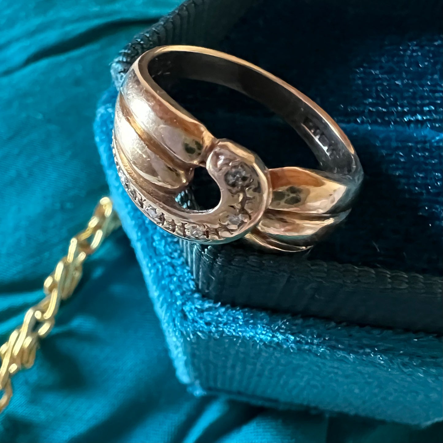 Bandring mit Diamanten